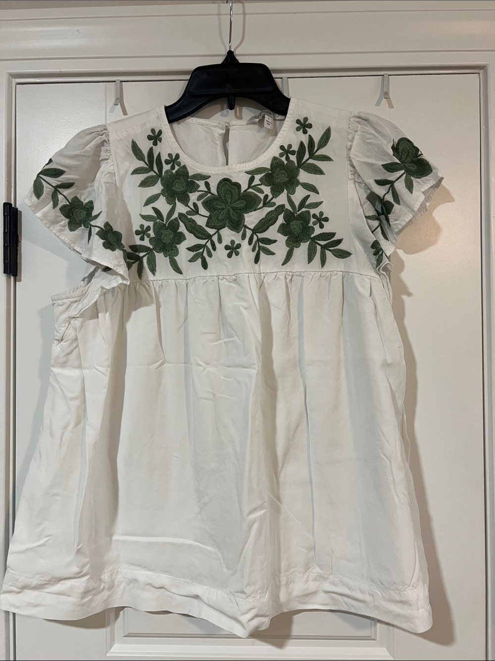 crown & ivy White Tunic with Green Floral Embroidery